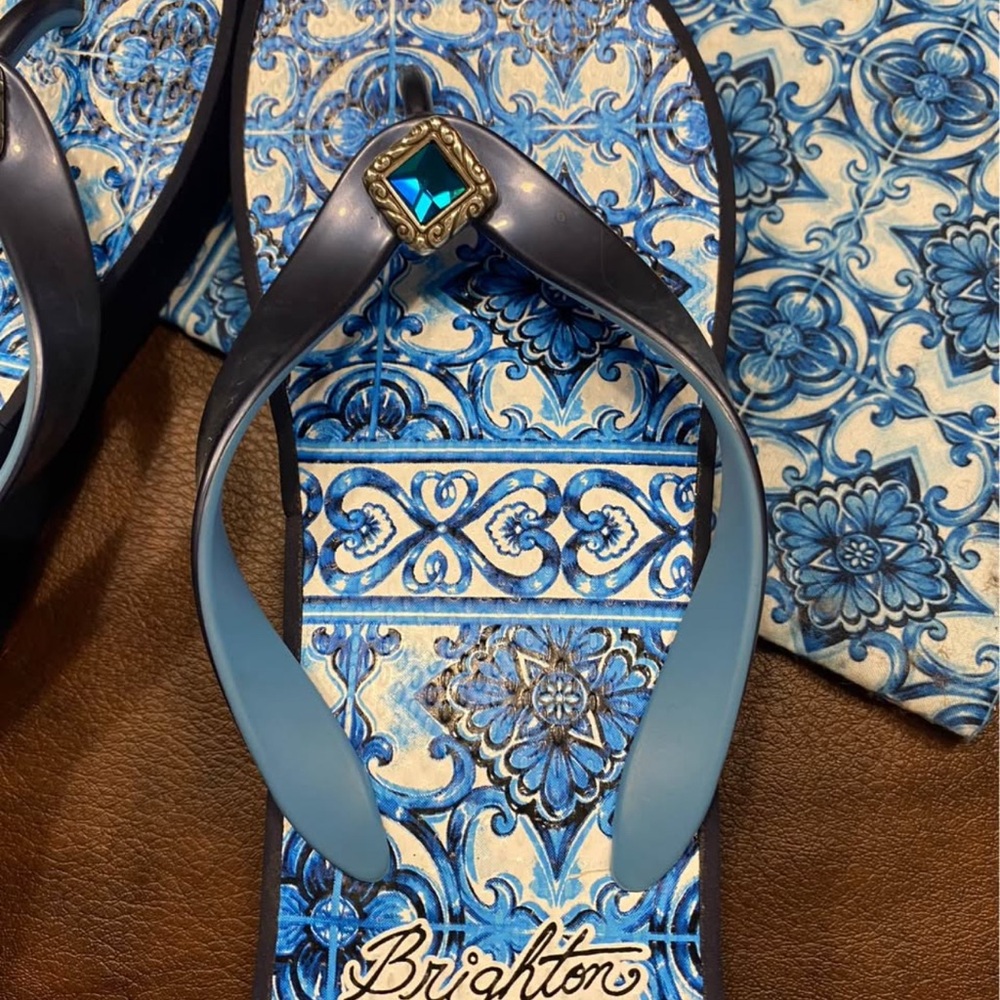 ✨💎NEW WITH DUSTBAG💎✨ Brighton Flip Flops Size 8 - Picture 4 of 4